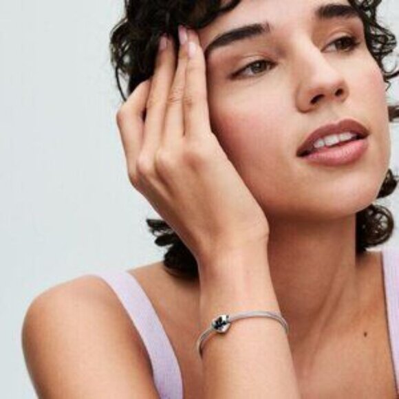 Disney Mickey Mouse & Minnie Mouse Heart Charm - Picture 4 of 5